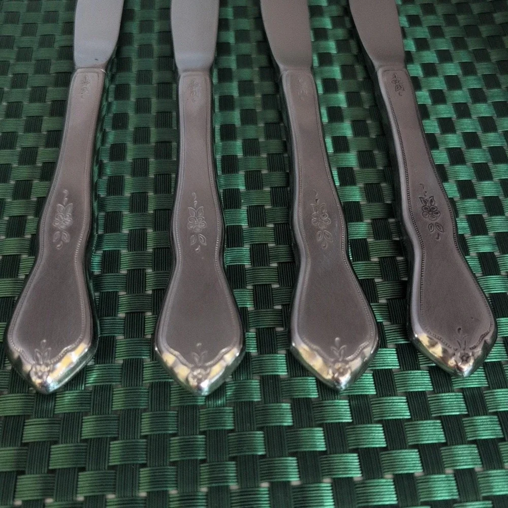 Oneida MORNING BLOSSOM Dinner Knives Set Lot of 4 Stainless Burnished Floral USA